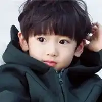 男生小孩头像调皮可爱帅气的男生小孩头像