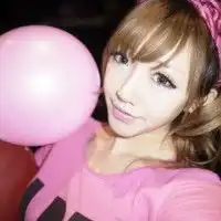 做梦的姑娘光芒万丈暖色唯美女生头像
