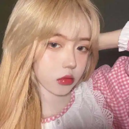 好看的qq女生头像,长发女生让自己变得更漂亮了