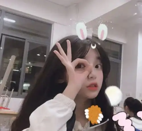 经常被人暗恋的3种女孩,自以为长得丑,实则男生超心动