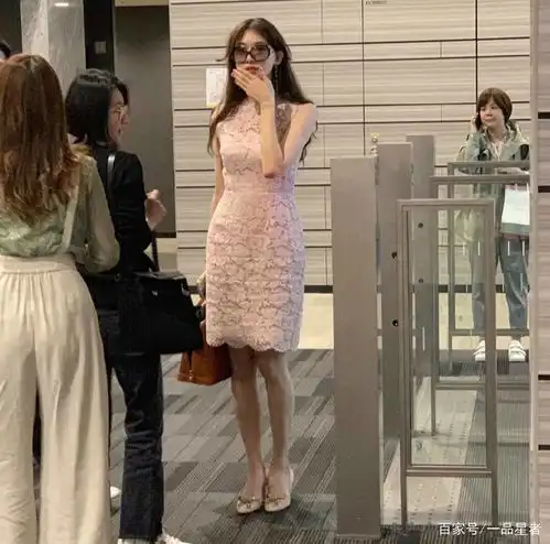网友晒林志玲生图,穿无袖短裙的她粉嫩似少女,真的便宜了日本人