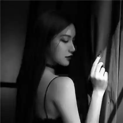 女生头像黑白高冷高清杨