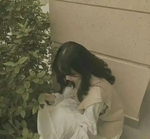 全网超火森系女生头像在水一方