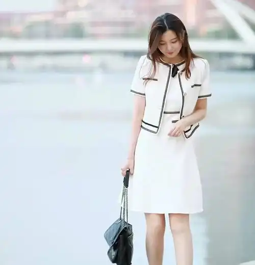 时髦减龄这12套高级感套装,初秋穿出气质女人味