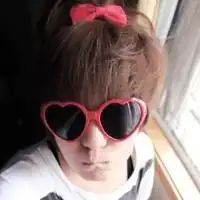 非主流戴眼镜女生头像