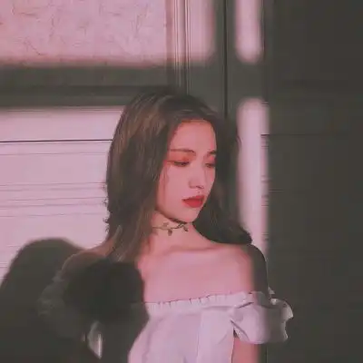 qq高冷女头像伤感