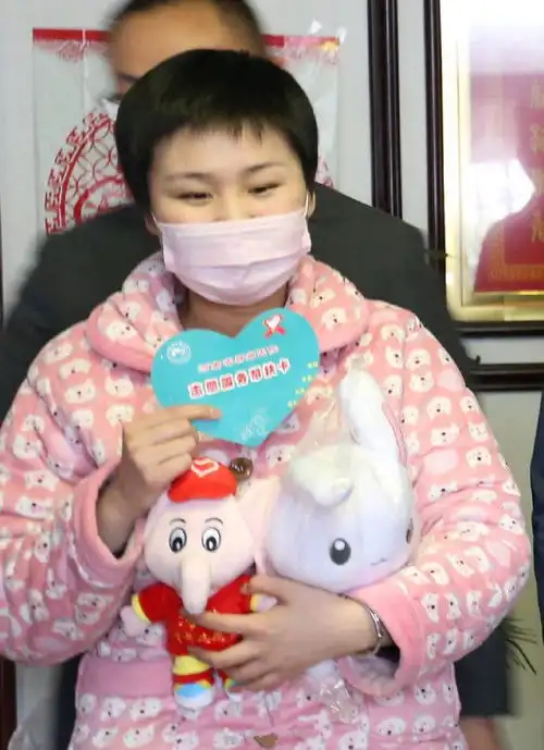 大四女生手绘q版抗癌日记我要活下去和你在一起