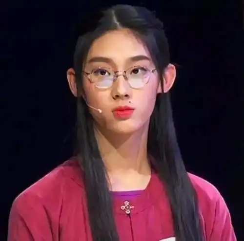 16岁的头像女生可爱萌董
