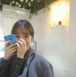 女生发自拍的时候,男生应该评论些什么