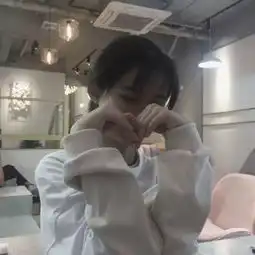 高冷女生侧脸头像