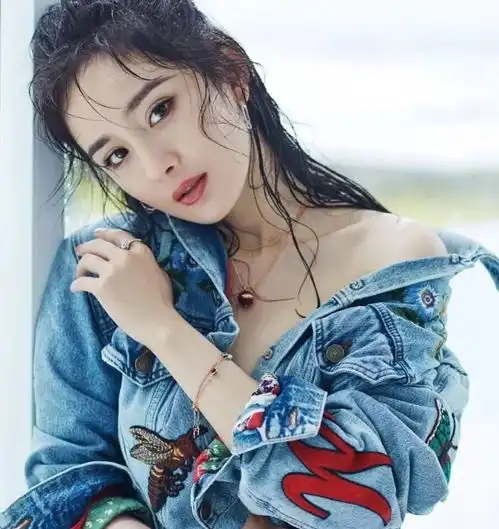 眉毛这样画才迷人热巴杨幂告诉你新的眉毛画法
