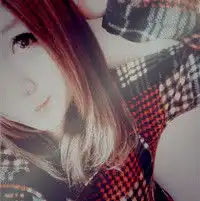 烂漫的时尚女生个性头像与其卑微的恋爱还不如选择单5