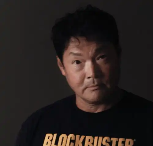 周文健从澳门赌场回到香港电影圈,难忘与周星驰拍亲密戏