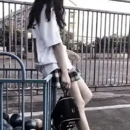 女头部位腿控不露脸学生部位女生头像下半身控