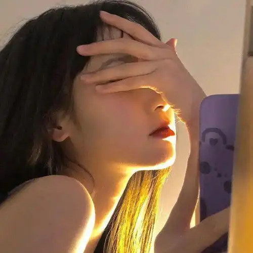 头像你好我对你见色起意了
