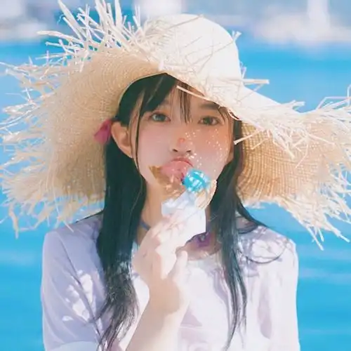 唯美小清新女生头像眼盛星河心向远方