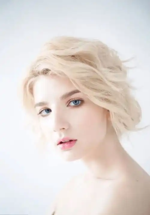 教你如何画裸妆,做一个美丽的女生