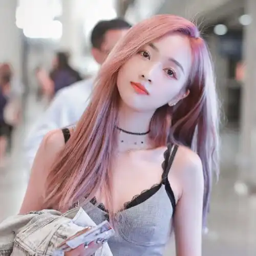 朱正廷两种发色仿佛王子降临,而鞠婧祎染成了女团色