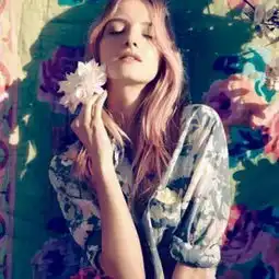 唯美女孩带花头像图片比基尼