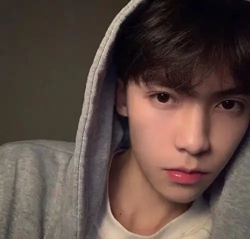 女版头像男人