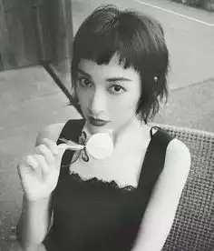 迷人计丨欧阳娜娜土气外露怎样才能get最时髦的眉上刘海