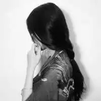 伤心女生头像高冷黑白qq