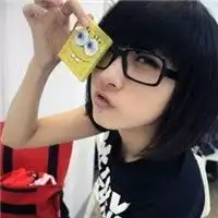 谁有戴眼镜的女生图片头像也可以