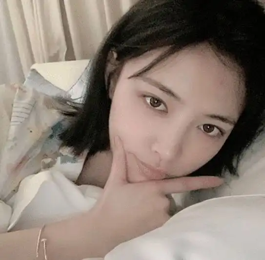 女星素颜时样子,鞠婧祎黑眼圈,李沁皮肤好,关晓彤变化有些大