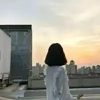 qq头像女生霸气超拽酷背影