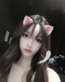 王思聪徒手验胸的女网红脸比真人芭比还僵