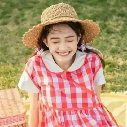 森系文艺范女生头像,浓妆艳抹也没有这清纯吧