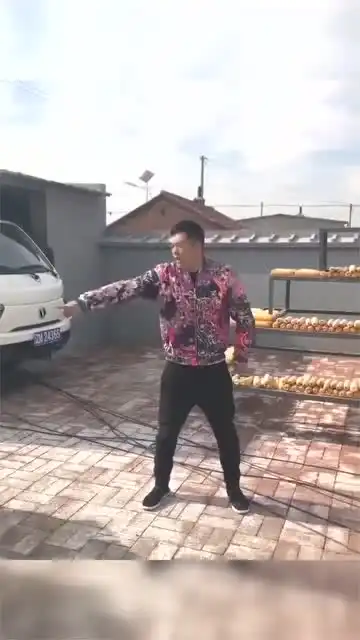 宋晓峰和二柱子这是在尬舞呢