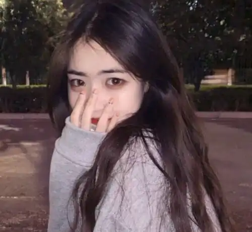 微信头像女生高冷气质女