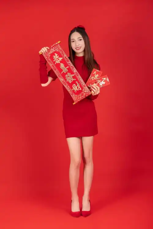恭喜发财新年龙年春节美女人物摄影图广告素材下载至来源处