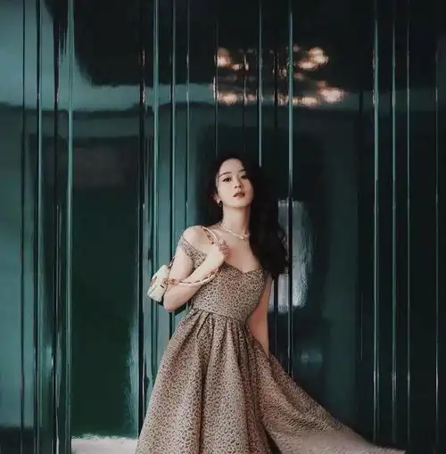 关晓彤接烂片王一博打开国际市场女心理师空降