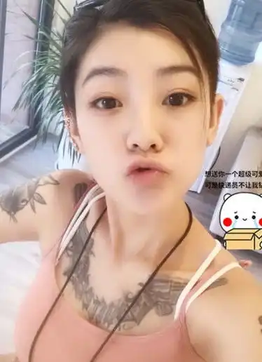 曾火遍抖音的暗黑新娘,如今成了这番模样,变化也太大了