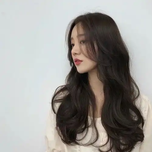 适合女生烫发的类型有哪些呢