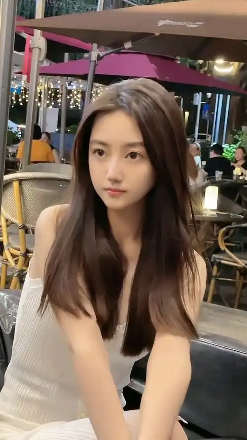 清纯美女小巧的小姐姐也是很迷人的