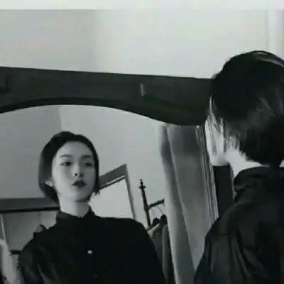 很丧的女头像真人黑白堕落暗黑系女生头像