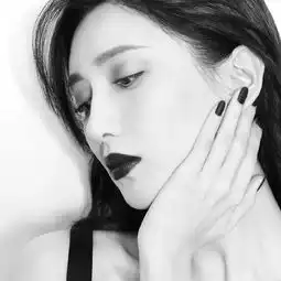女生头像黑白女生头像