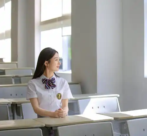 当妈的女人轻易别扮嫩,赵丽颖穿着日本校园制服,却带着轻熟感