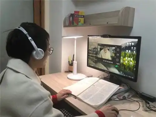 开学延期教研不延期名师为网上教学质量护航战疫福建教育在行动