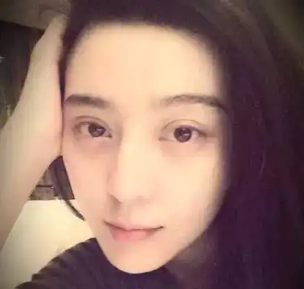 男子游泳见妻子素颜受惊吓,顿感受骗结婚短短几天就离婚
