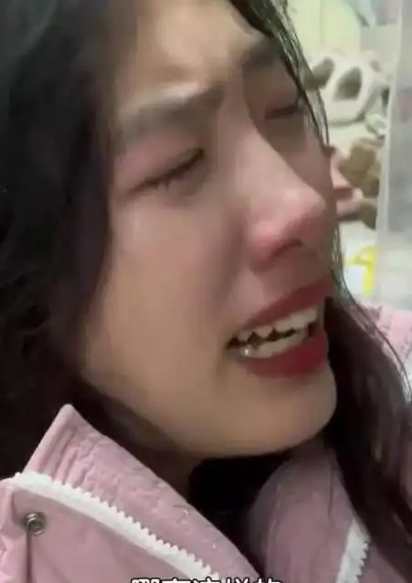 男生追求女孩两个月,交往两天提分手,女孩痛哭我还没尝到甜头