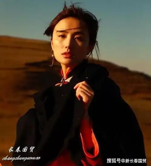 李亚鹏新女友16岁旧照曝光,清纯靓丽甜美可人