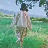 冬天女头像背影短发