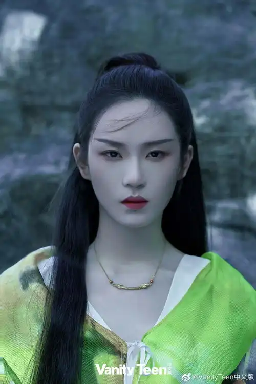 组图陆柯燃长发古风大片释出置身山水间化身潇洒女侠客