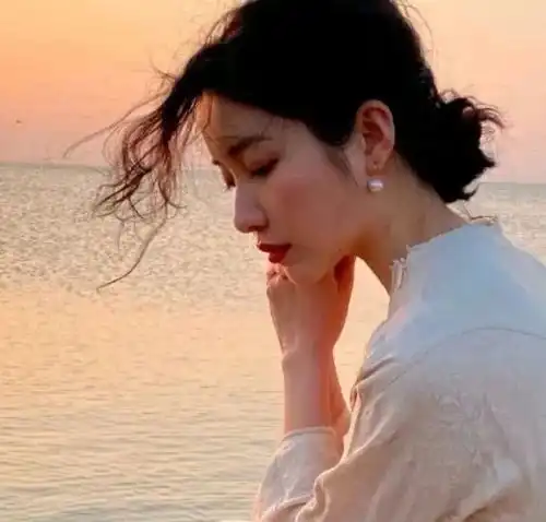 近百张超甜美真人女生头像,你身边小仙女用过没