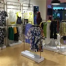 bellosz女装产品图片bellosz女装店铺装修图片
