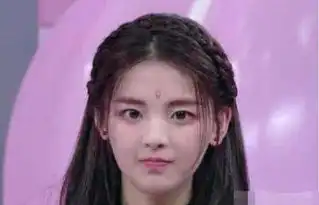 杨超越是唯一能驾驭锦鲤妆的女生,锦鲤妆的她到底能有多美